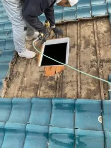 屋根の開口作業